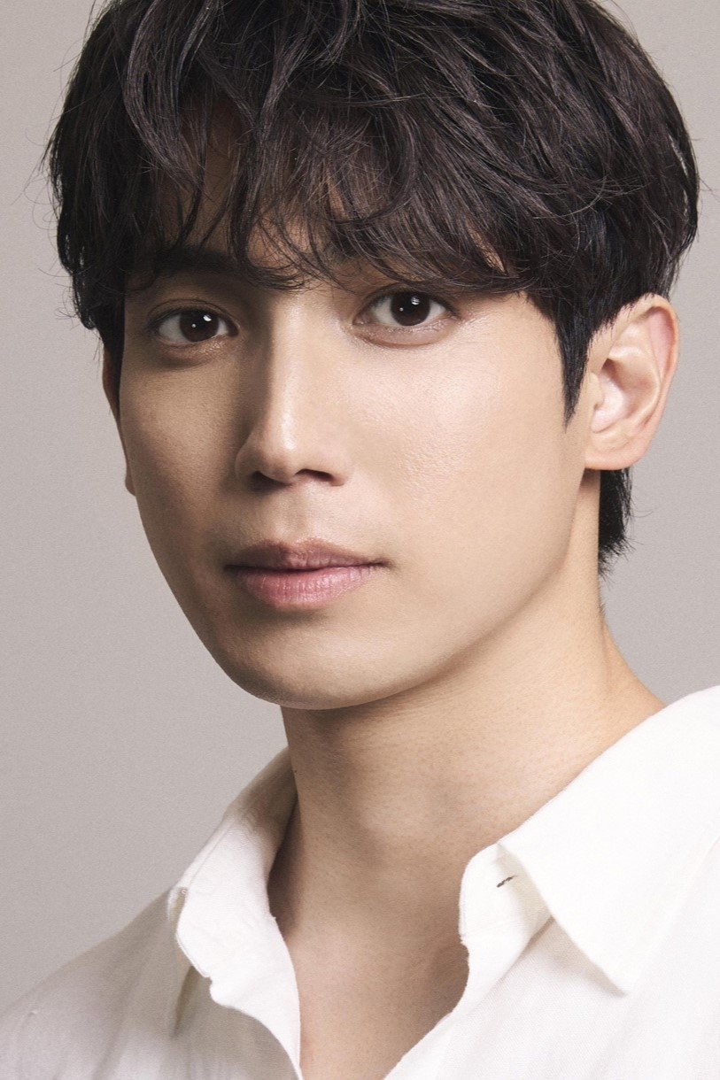 Shōtarō Arisawa backdrop