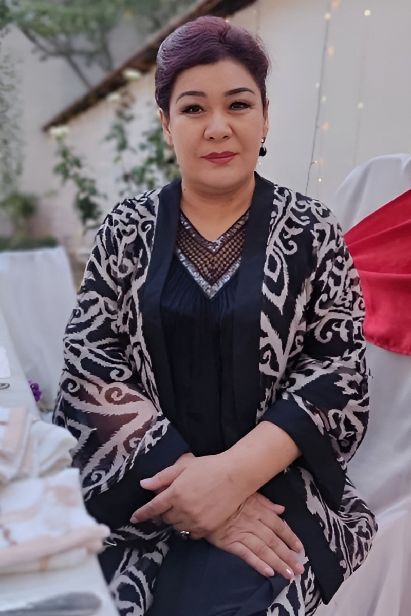 Khosiyat Khusanova backdrop