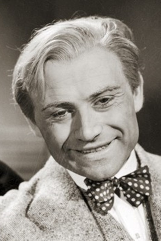 Henryk Vogelfänger backdrop