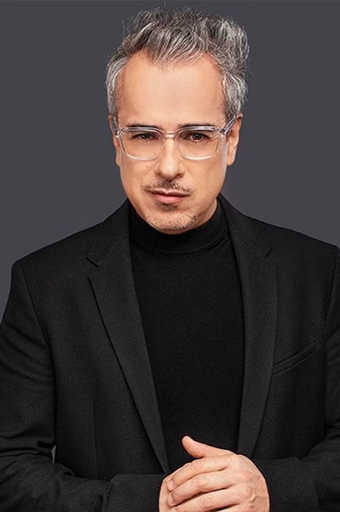 Jorge Enrique Abello backdrop