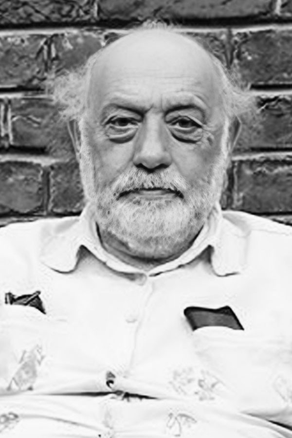 Tito Gómez backdrop