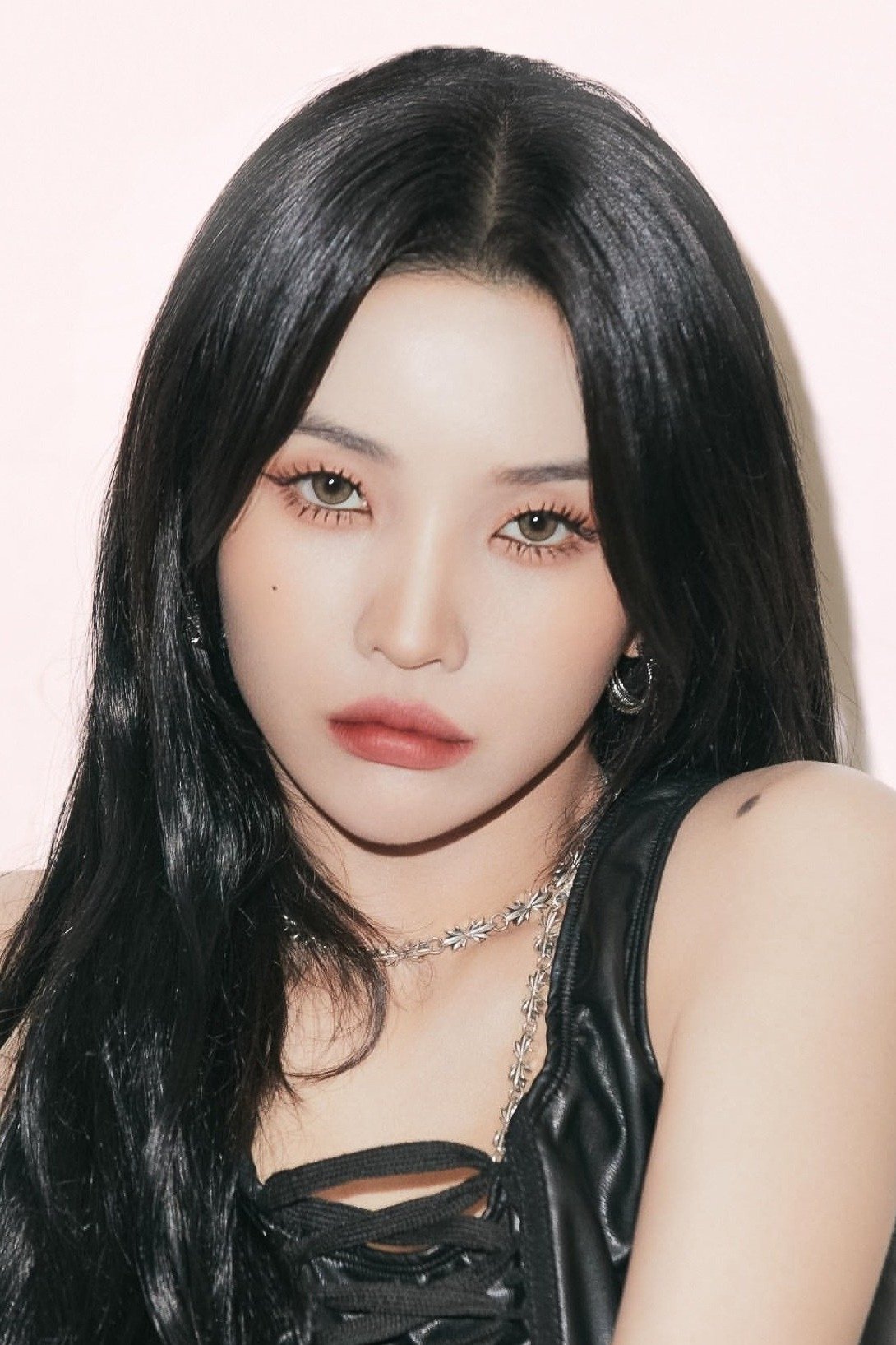 Jeon So-yeon backdrop