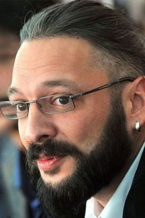 Erhan Kozan backdrop