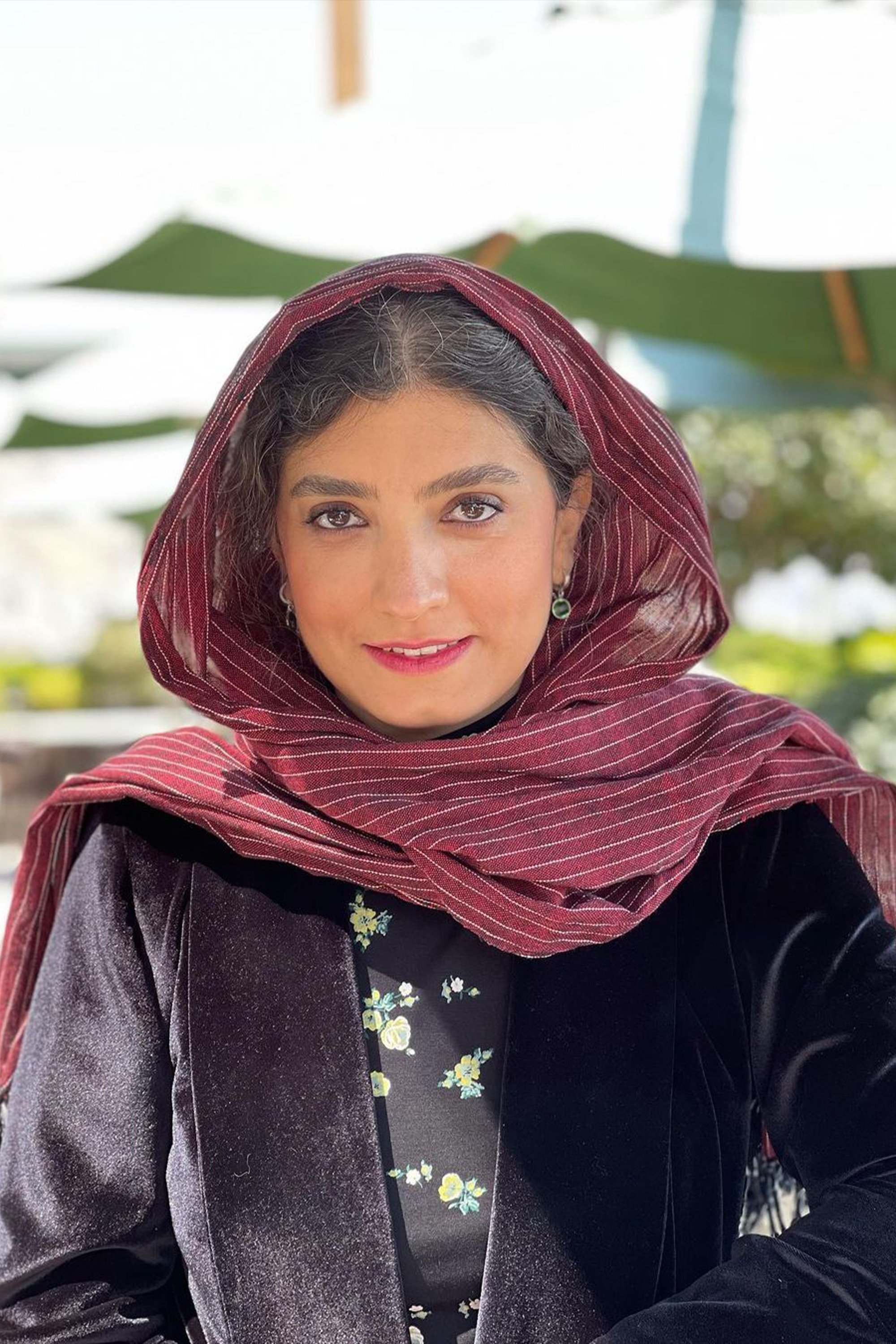 Bahareh Riyahi backdrop