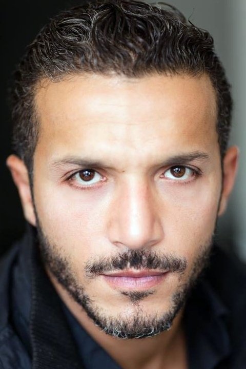 Éric Bernard backdrop