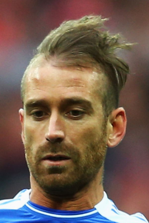 Raul Meireles backdrop