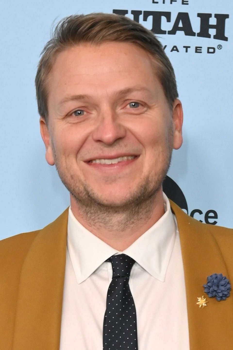 Josh Peters backdrop