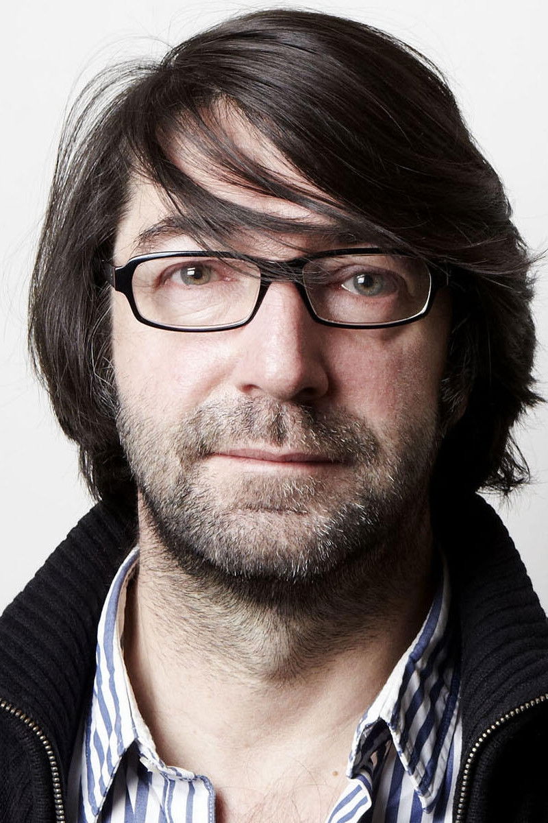 Antoine de Baecque backdrop