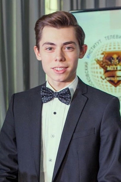 Kirill Prodolyatchenko backdrop