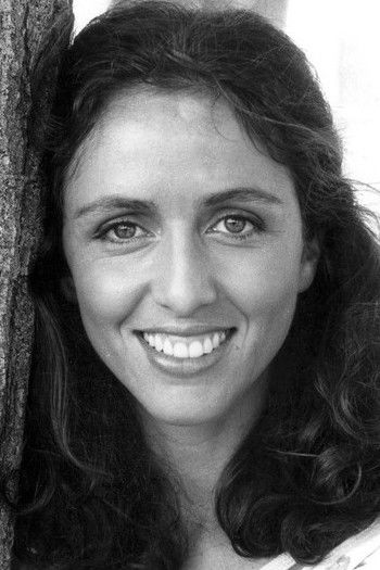 Anne-Marie Besse backdrop