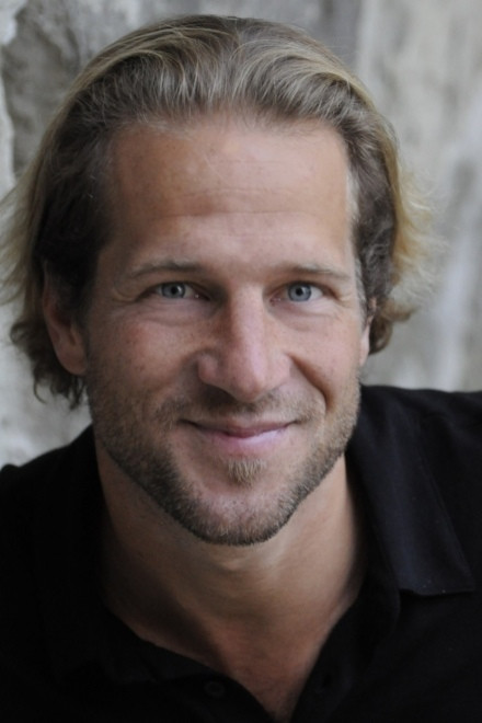 Blaise Hofmann backdrop