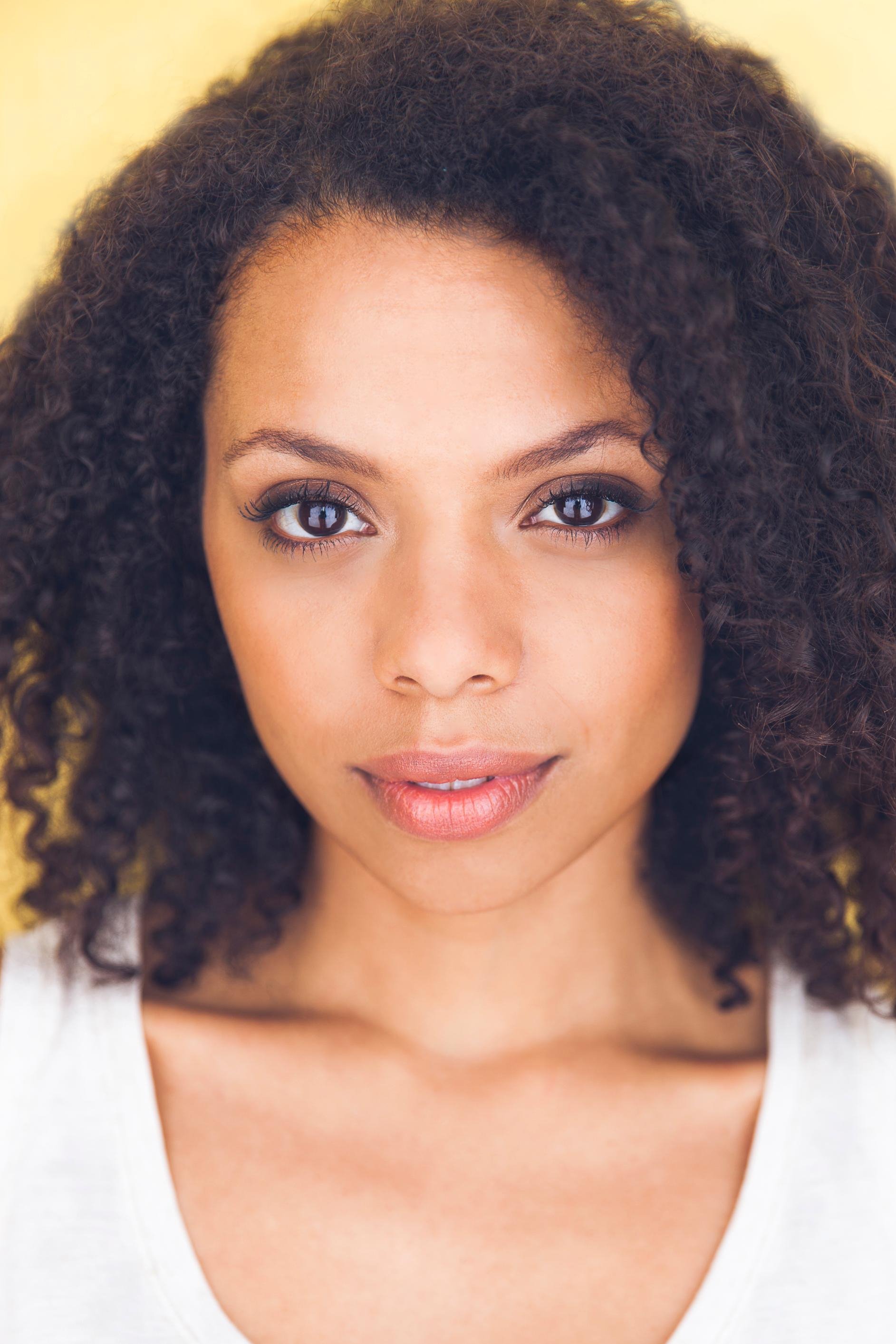 Tara Pacheco backdrop