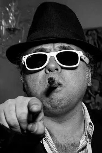 Carlos Benincasa backdrop