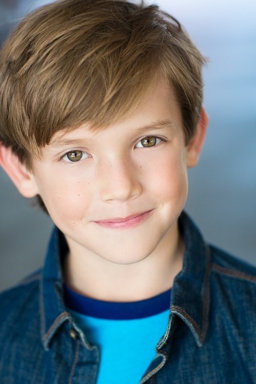 Enzo De Angelis backdrop