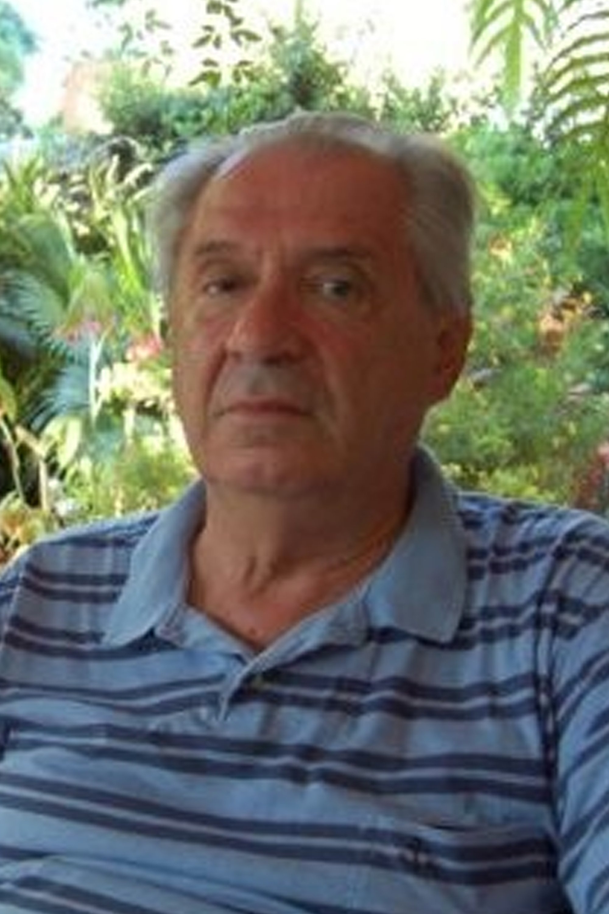 Patricio Coll backdrop