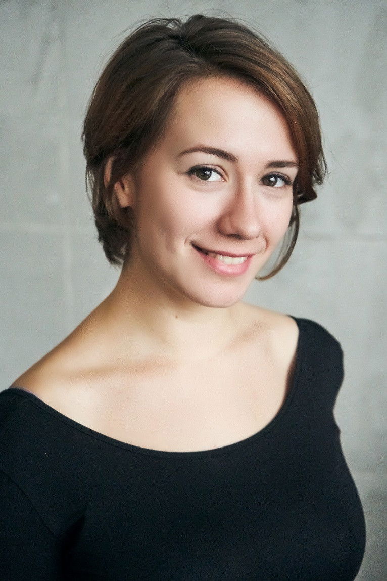 Anna Kiseleva backdrop