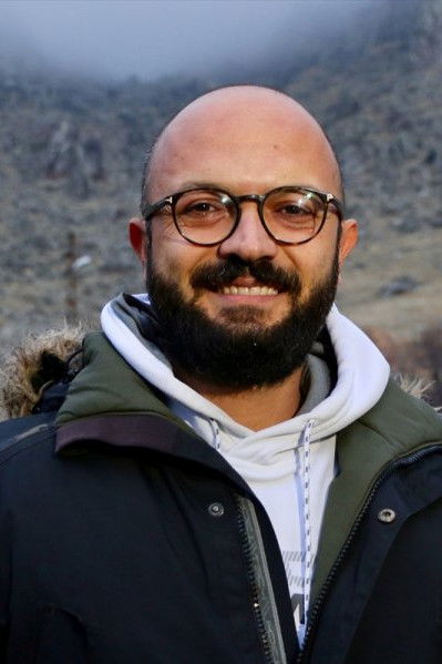 Yahya Samancı backdrop