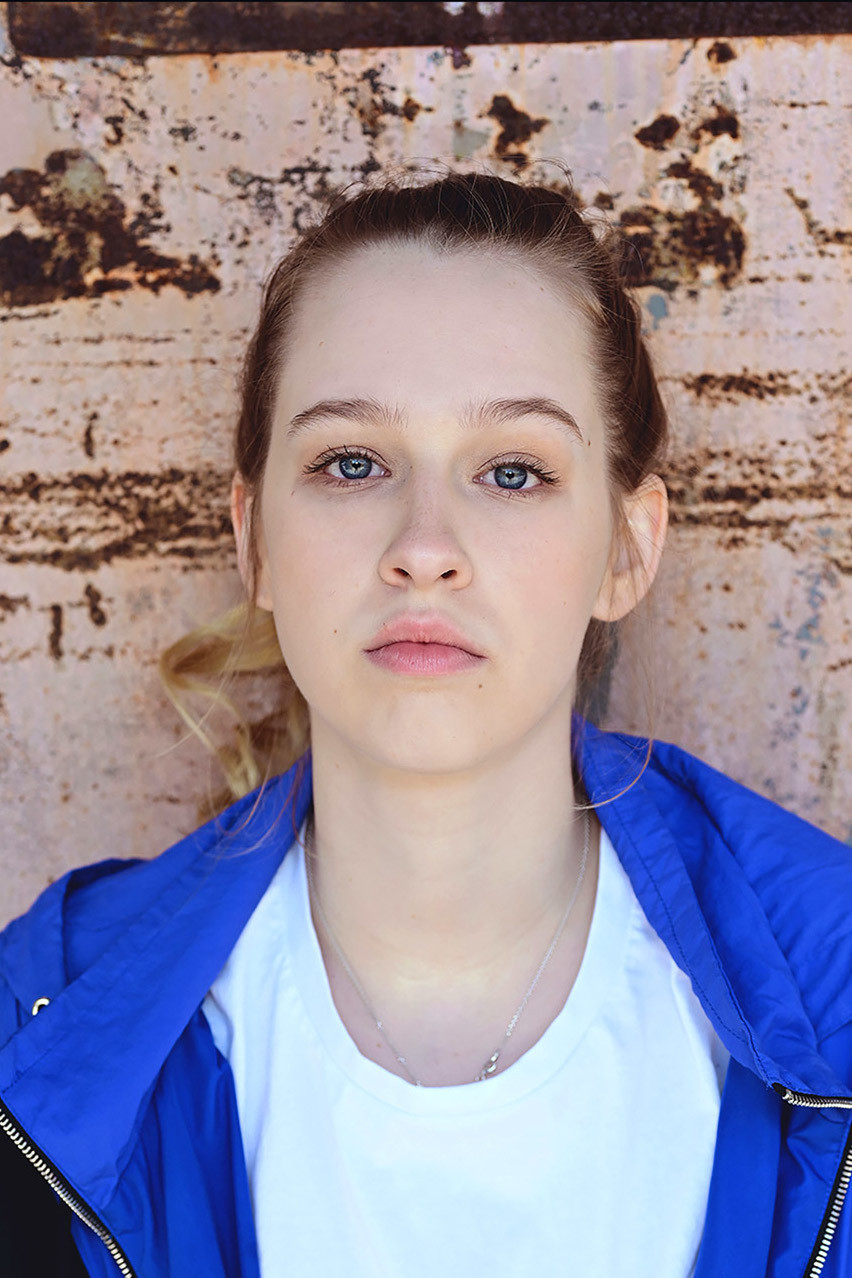 Luise Emilie Tschersich backdrop