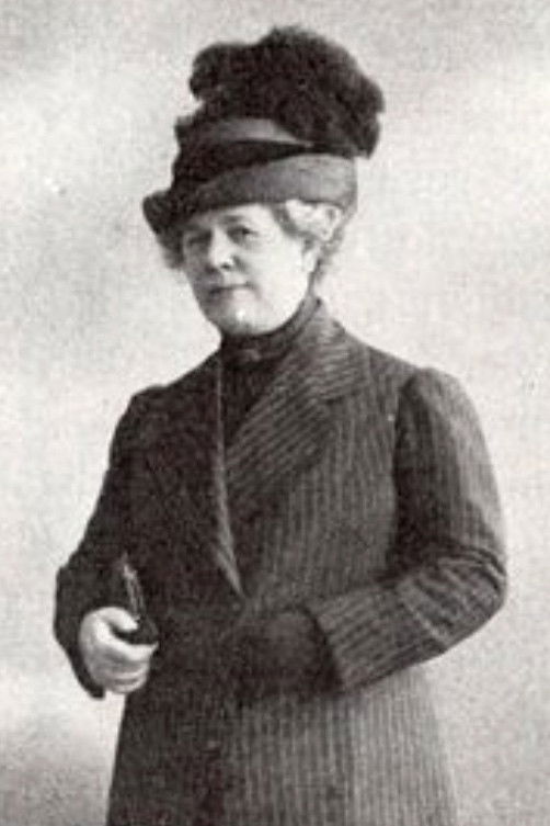 Emma Rommel backdrop