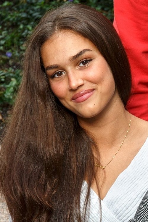 Yussra El Abdouni backdrop