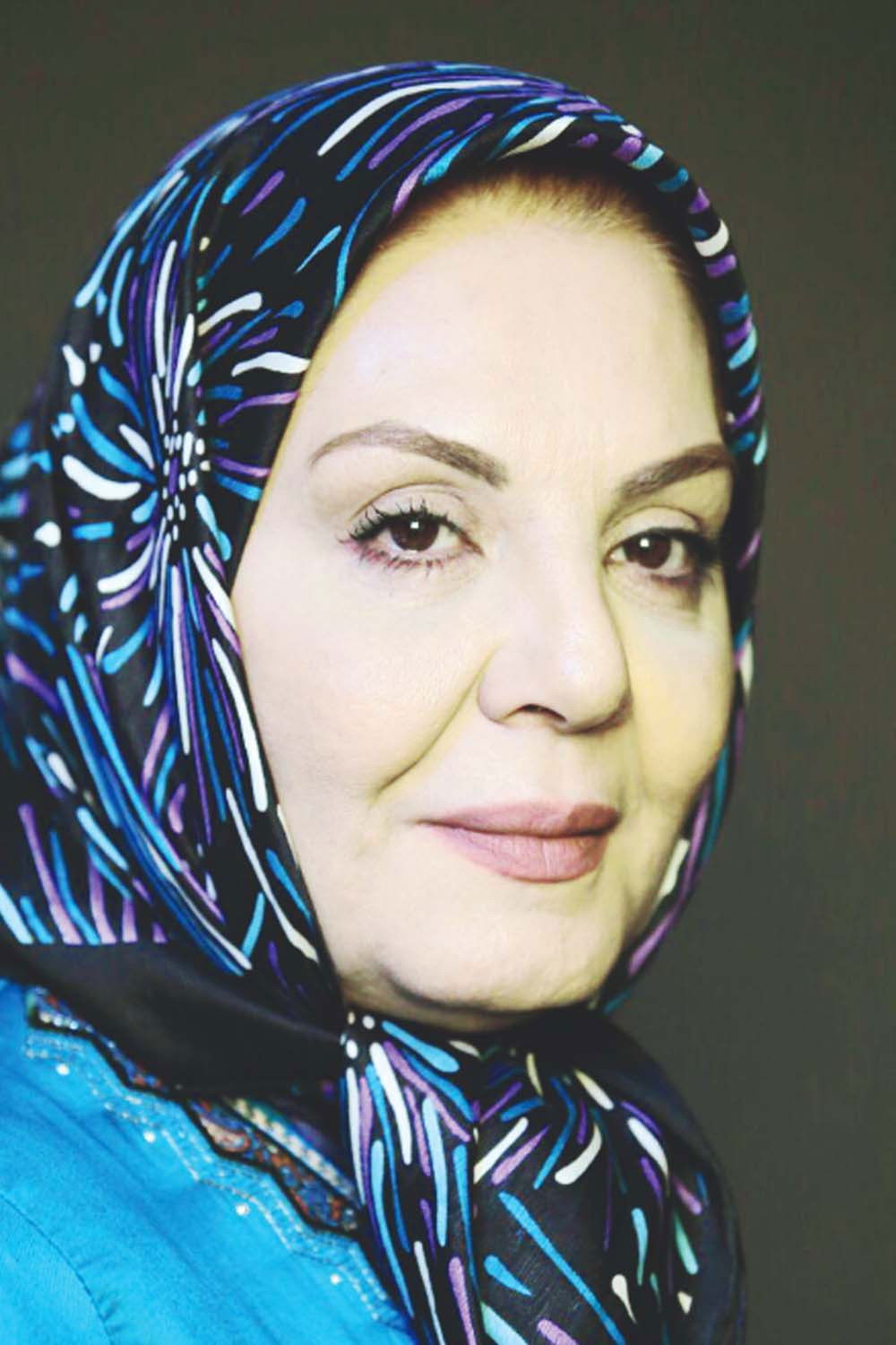 Zohre Hamidi backdrop