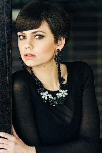 Dārta Daneviča backdrop