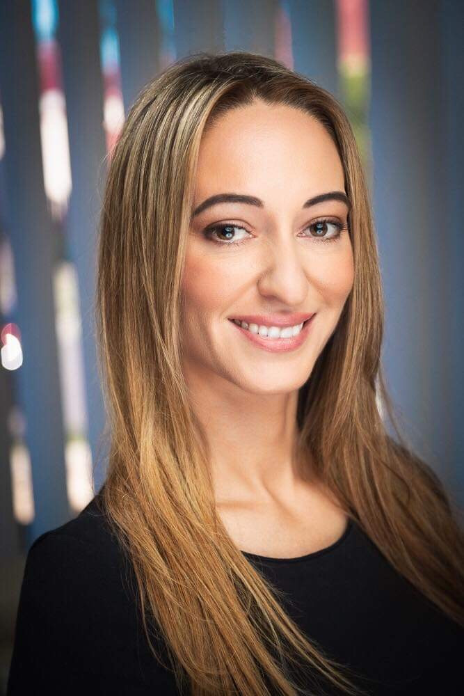 Maria Tevelis backdrop