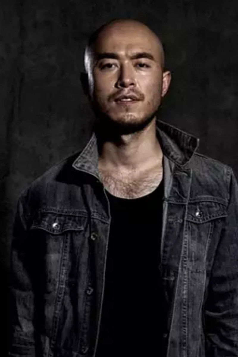 Ma Chenglong backdrop