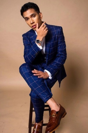 Naim Daniel backdrop