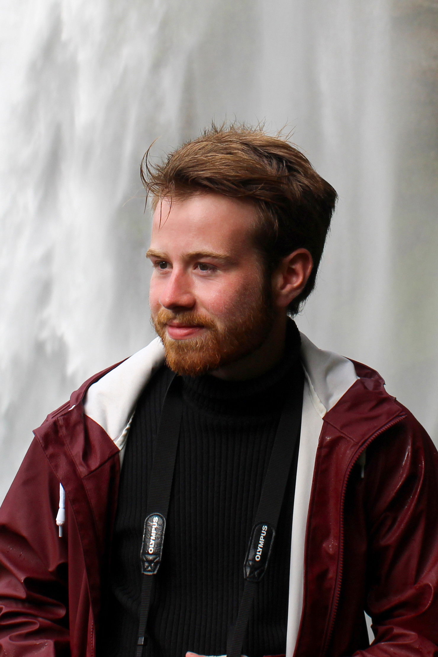 Anton Leví Inguson backdrop