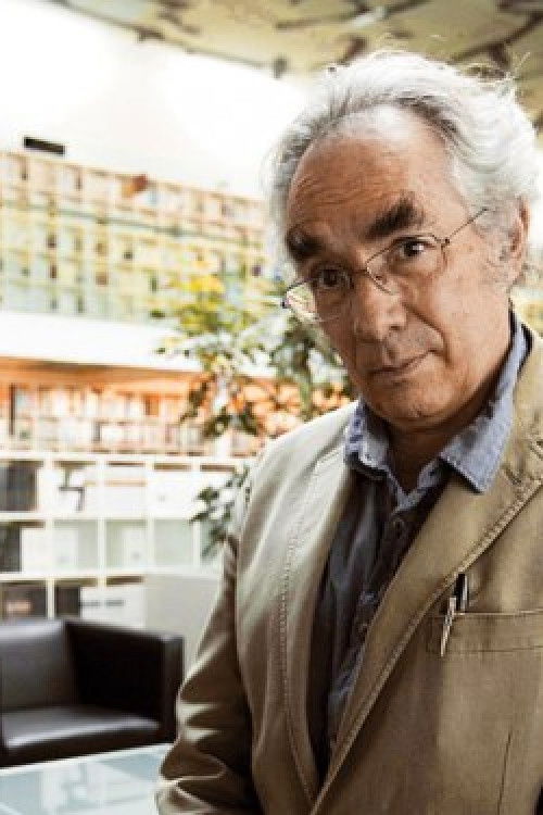 Gabriel Weisz Carrington backdrop