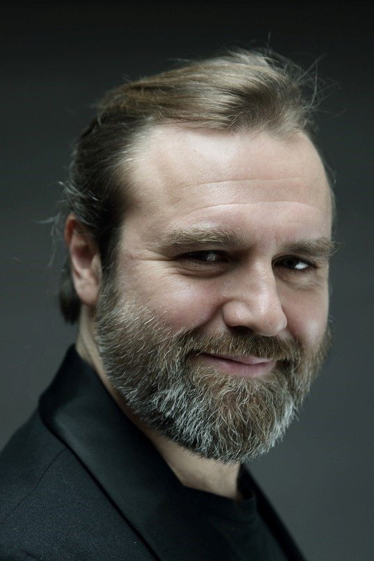 Francesco Amato backdrop