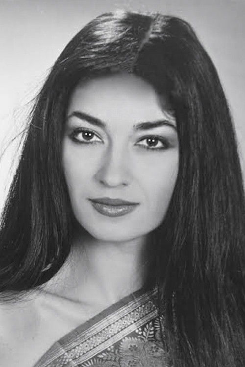 Nazan Saatçi backdrop