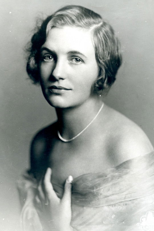 Anna Carlsten backdrop