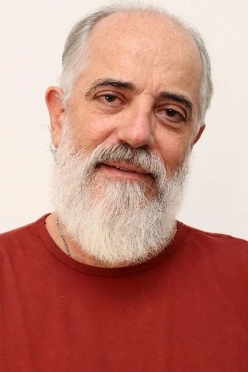 Sidney Guedes backdrop