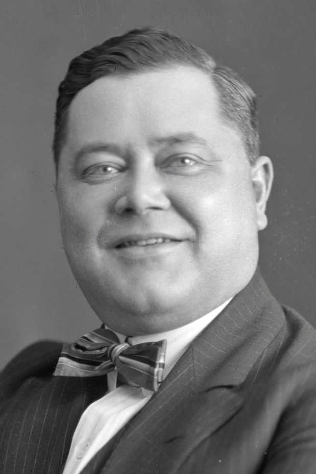 Eric Lindholm backdrop