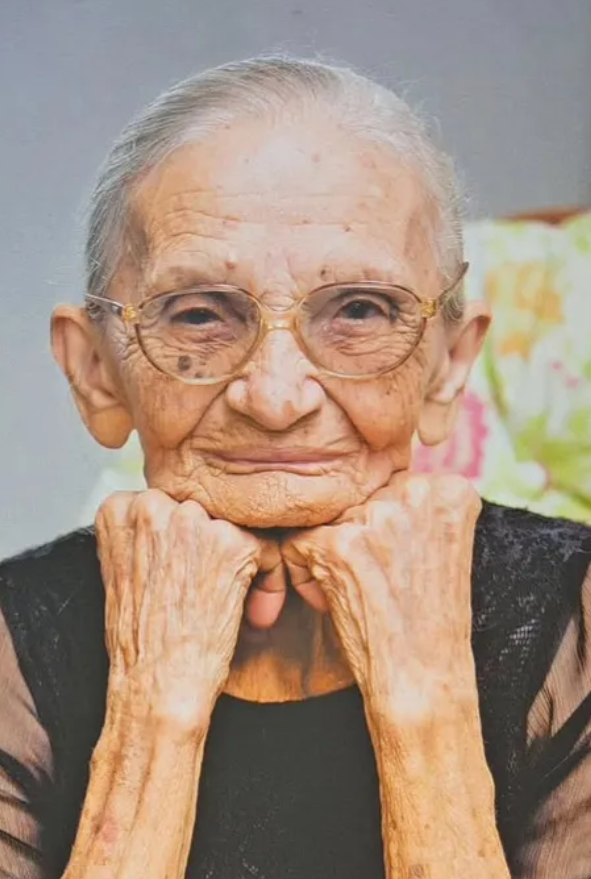 Elizabeth Teixeira backdrop