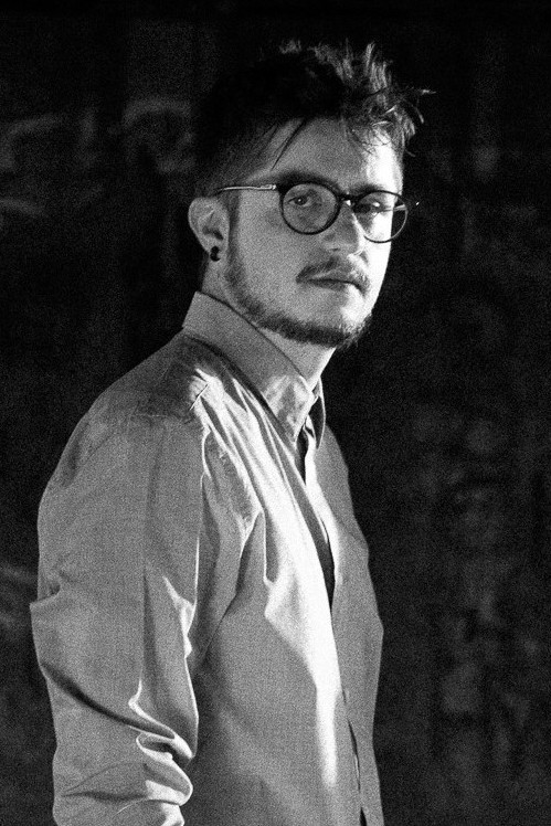 Lorenzo Giovenga backdrop