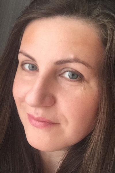 Edina Umerova backdrop