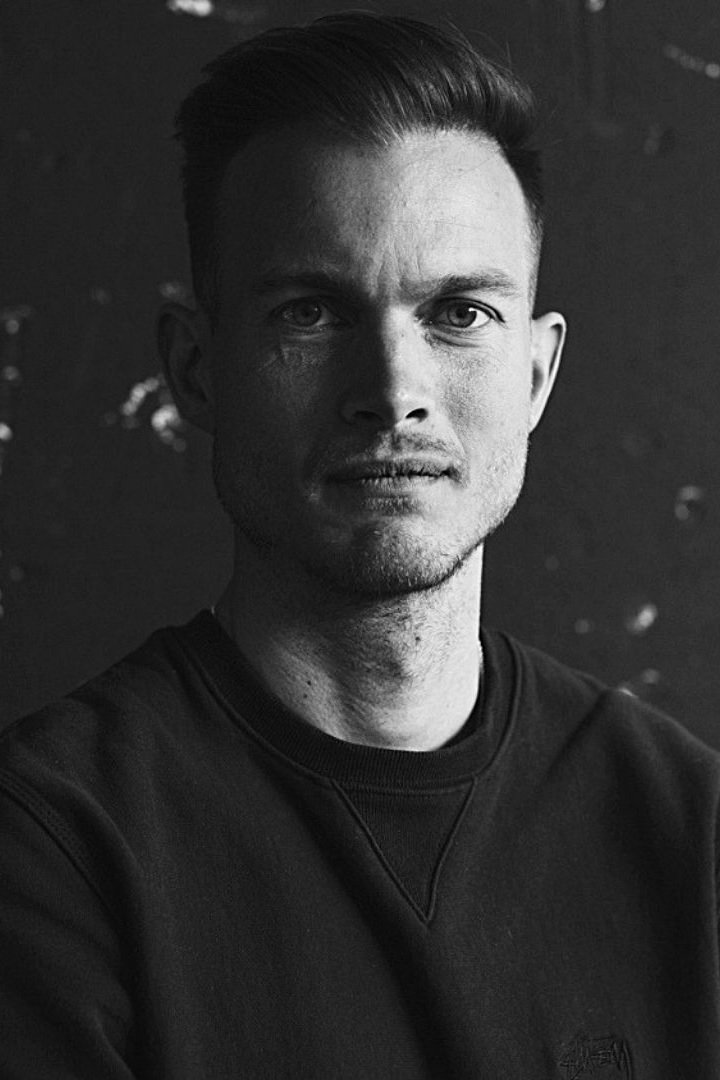 Christian Bengtson backdrop