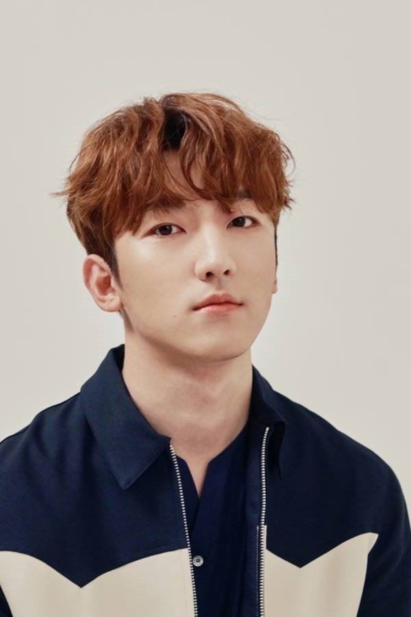 Jeong Dong-hwan backdrop