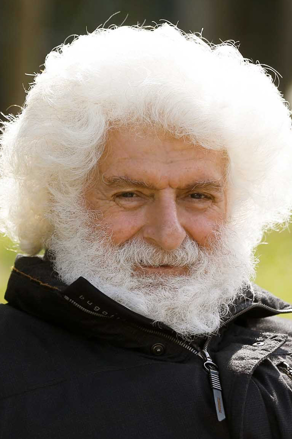 Sadık Gürbüz backdrop