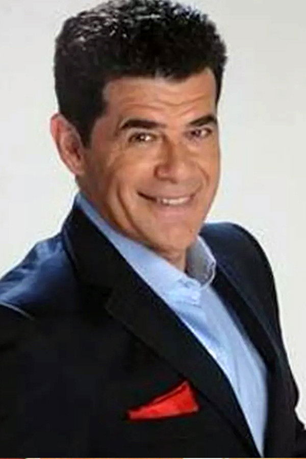 Julián Weich backdrop