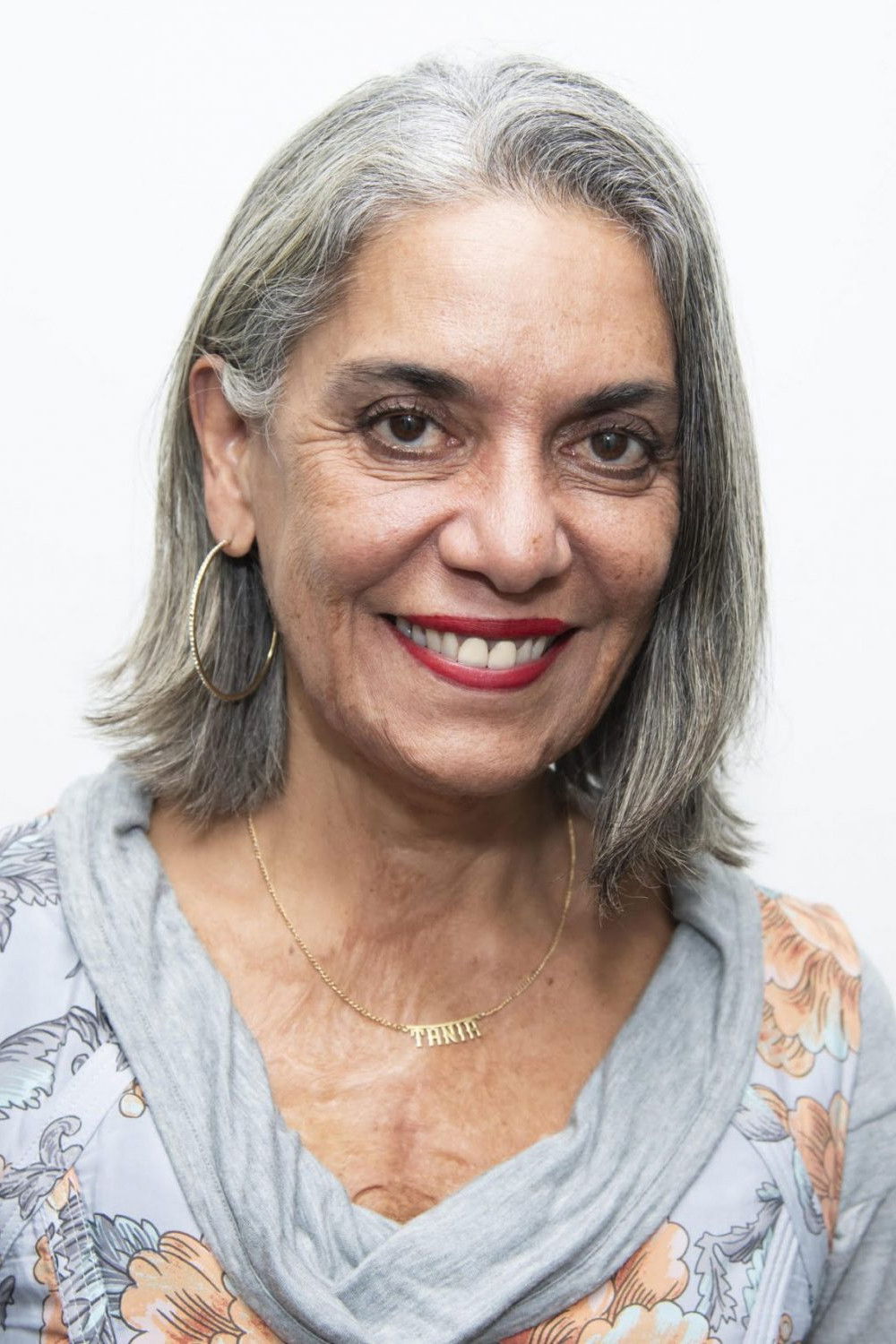 Tania Cypriano backdrop