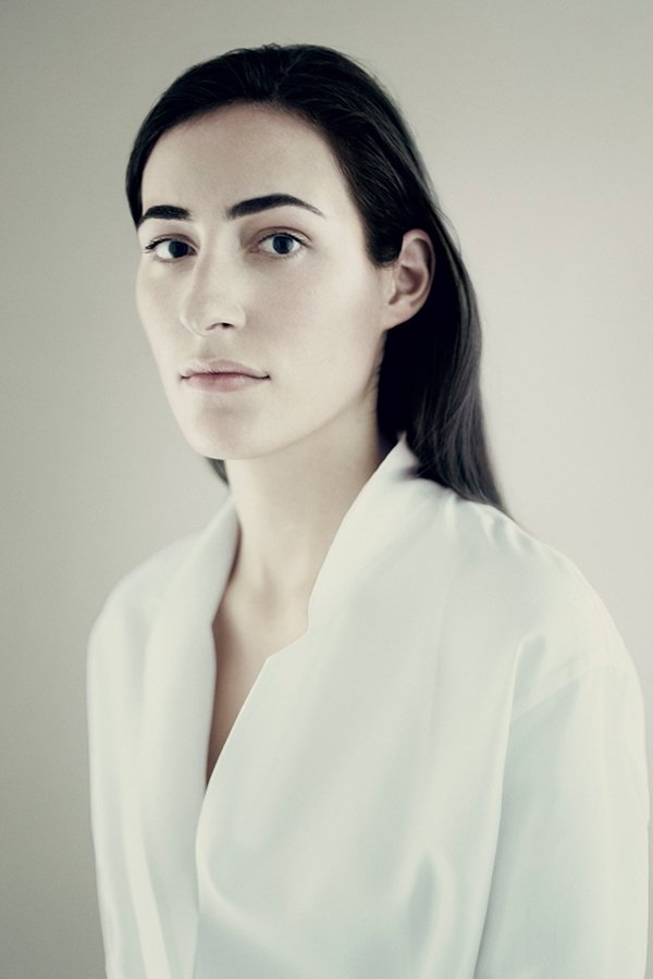 Charlotte Dauphin backdrop