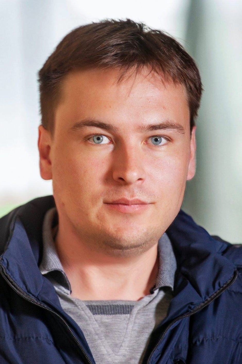 Maxim Bogomolov backdrop