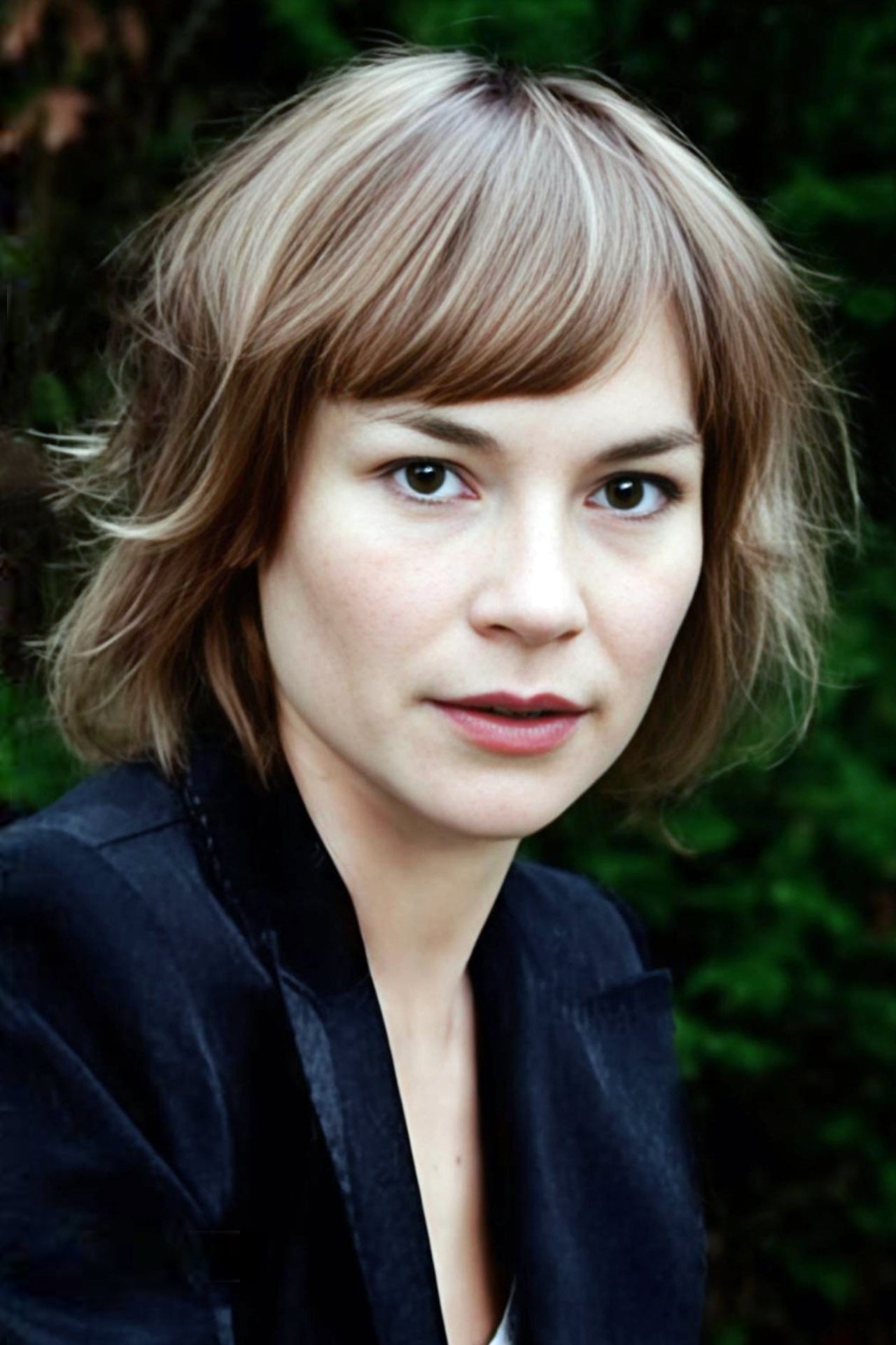 Mélanie Leray backdrop