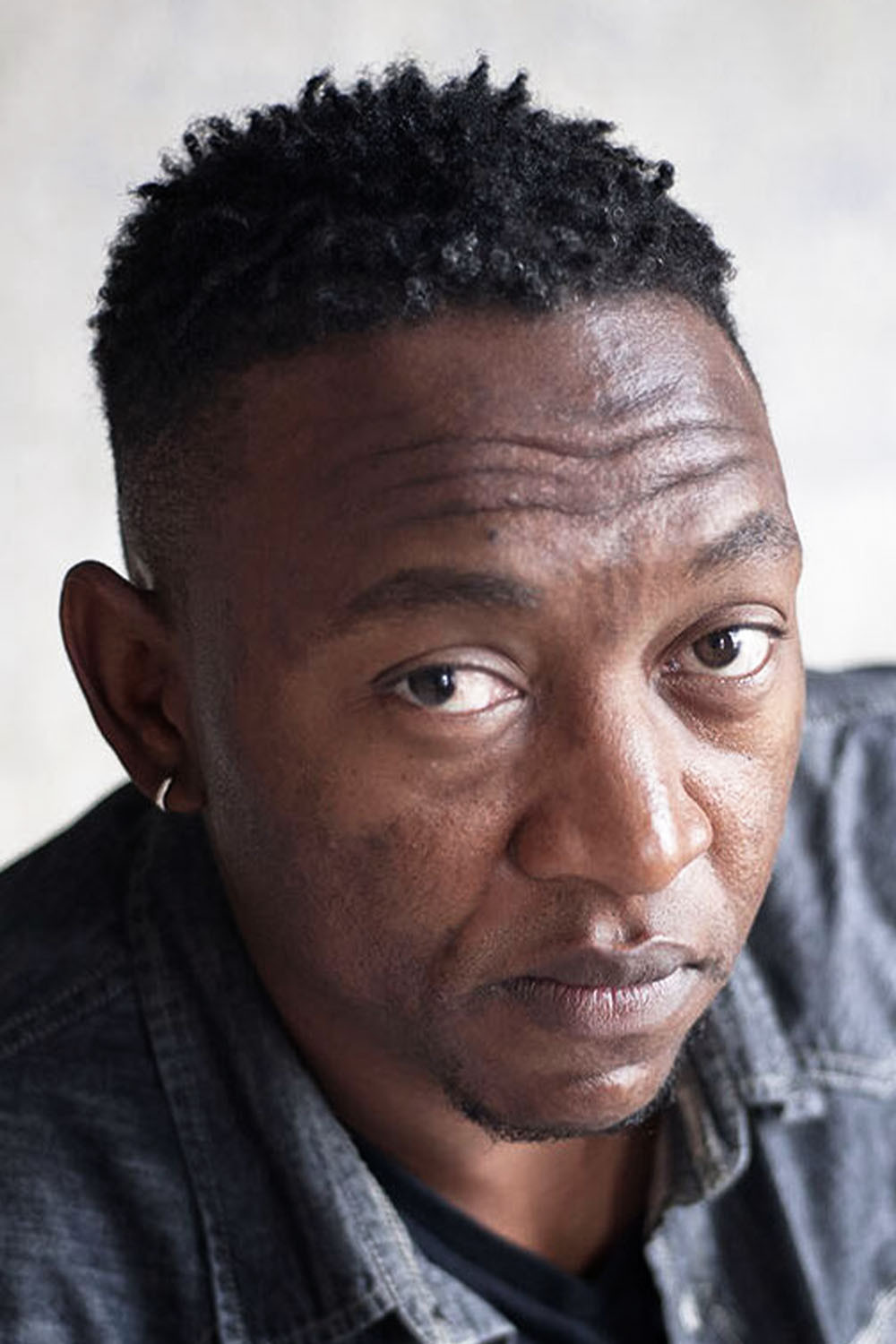 Serge Fouha backdrop