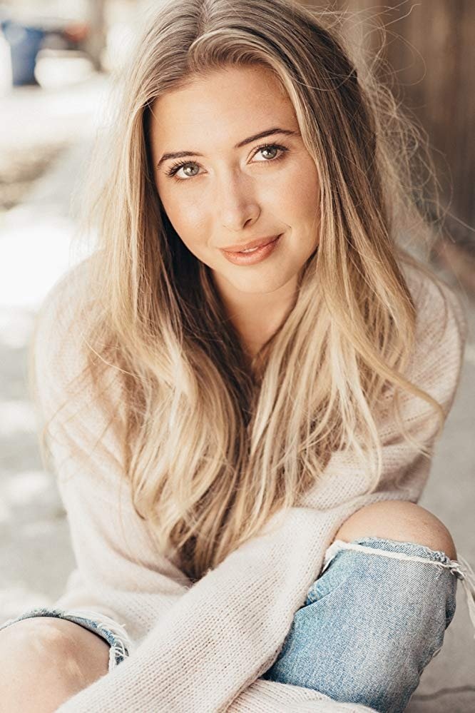 Hunter Daily backdrop