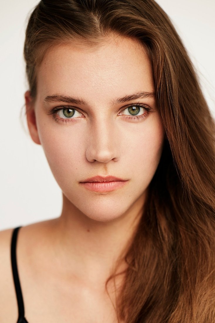 Oriana Leman backdrop